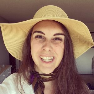 Meet your Posher, Rebecca